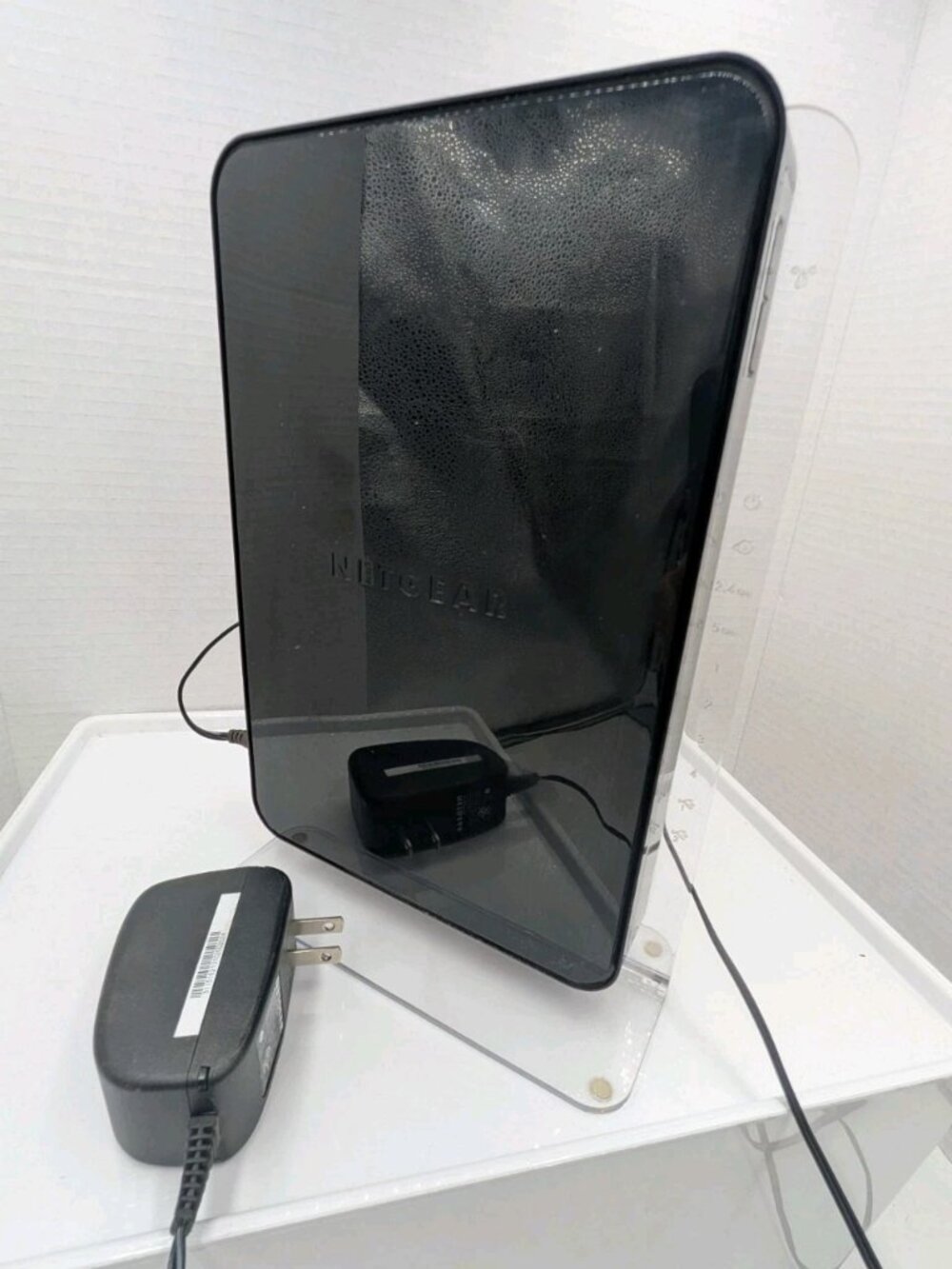 Netgear WNDR4500v3 Modem / Router